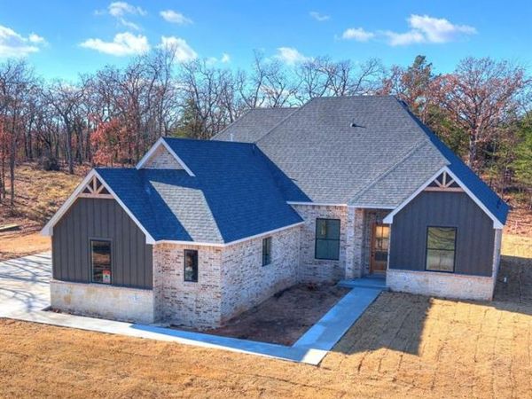 15919 Vernon Circle, Newalla, OK 74857