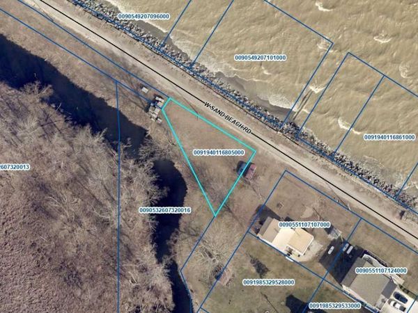 7960 Sand Beach Road , Oak Harbor, OH 43449