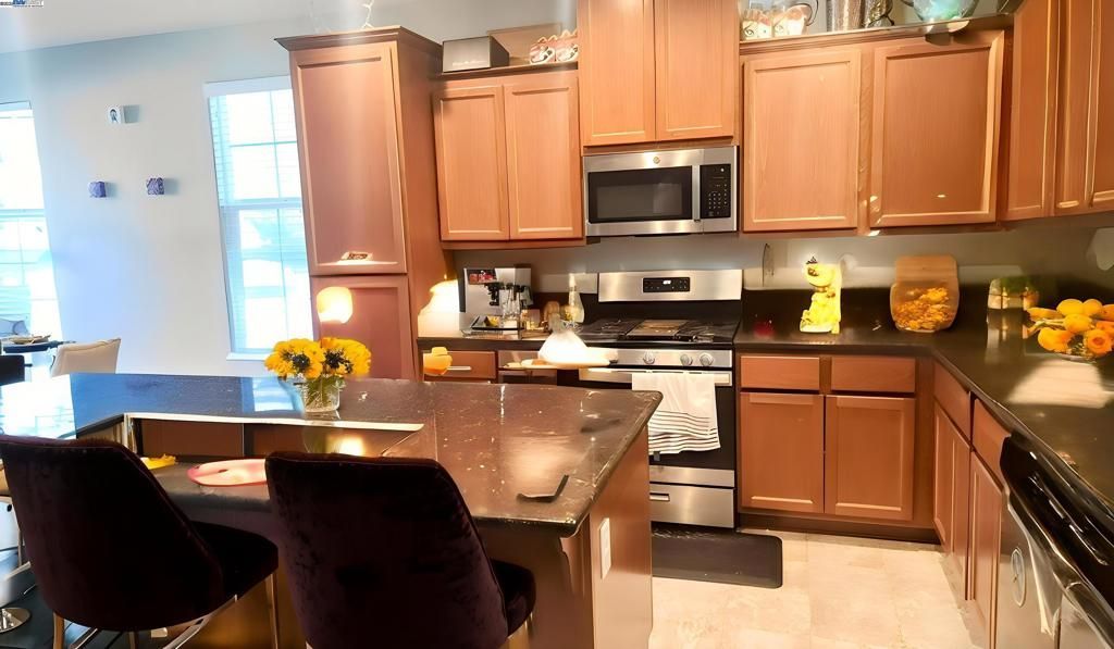 4520 Gironella Walk, Sacramento, CA 95823 Main Photo