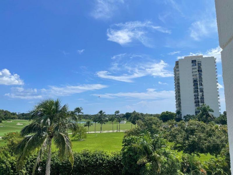 2400 Presidential Way, Unit 403, West Palm Beach, FL 33401 Photo