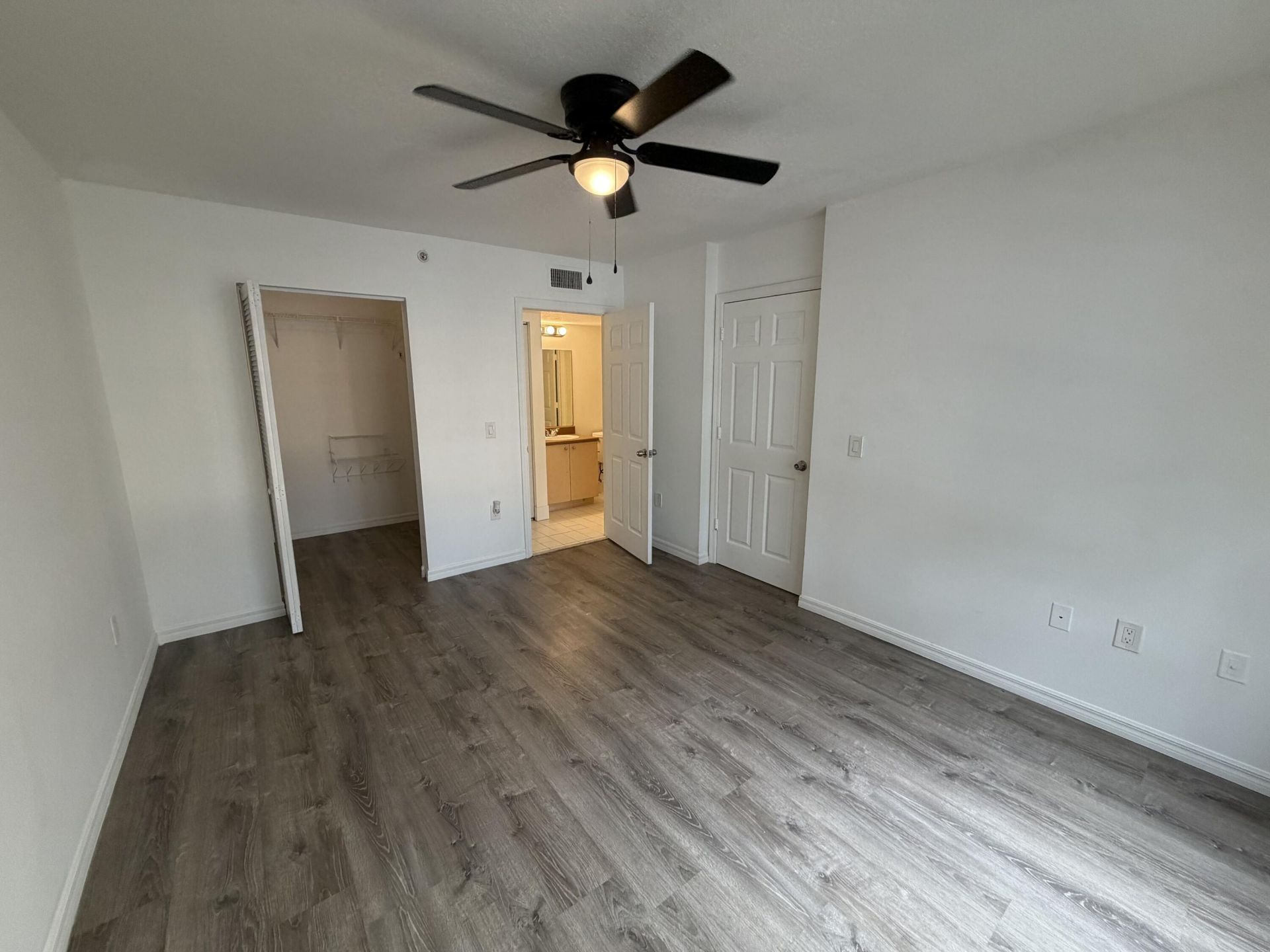 4081 San Marino Boulevard, Unit 203, West Palm Beach, FL 33409 Photo