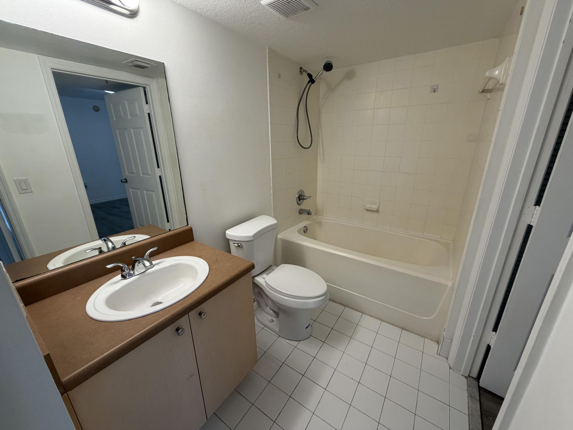 4081 San Marino Boulevard, Unit 203, West Palm Beach, FL 33409 Photo