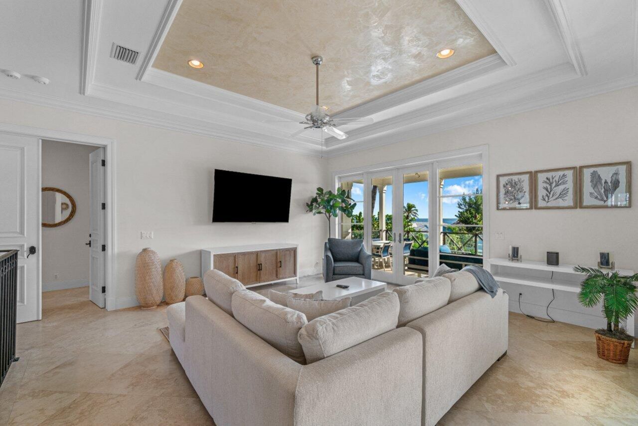 6103 N Ocean Boulevard N, Ocean Ridge, FL 33435 Photo