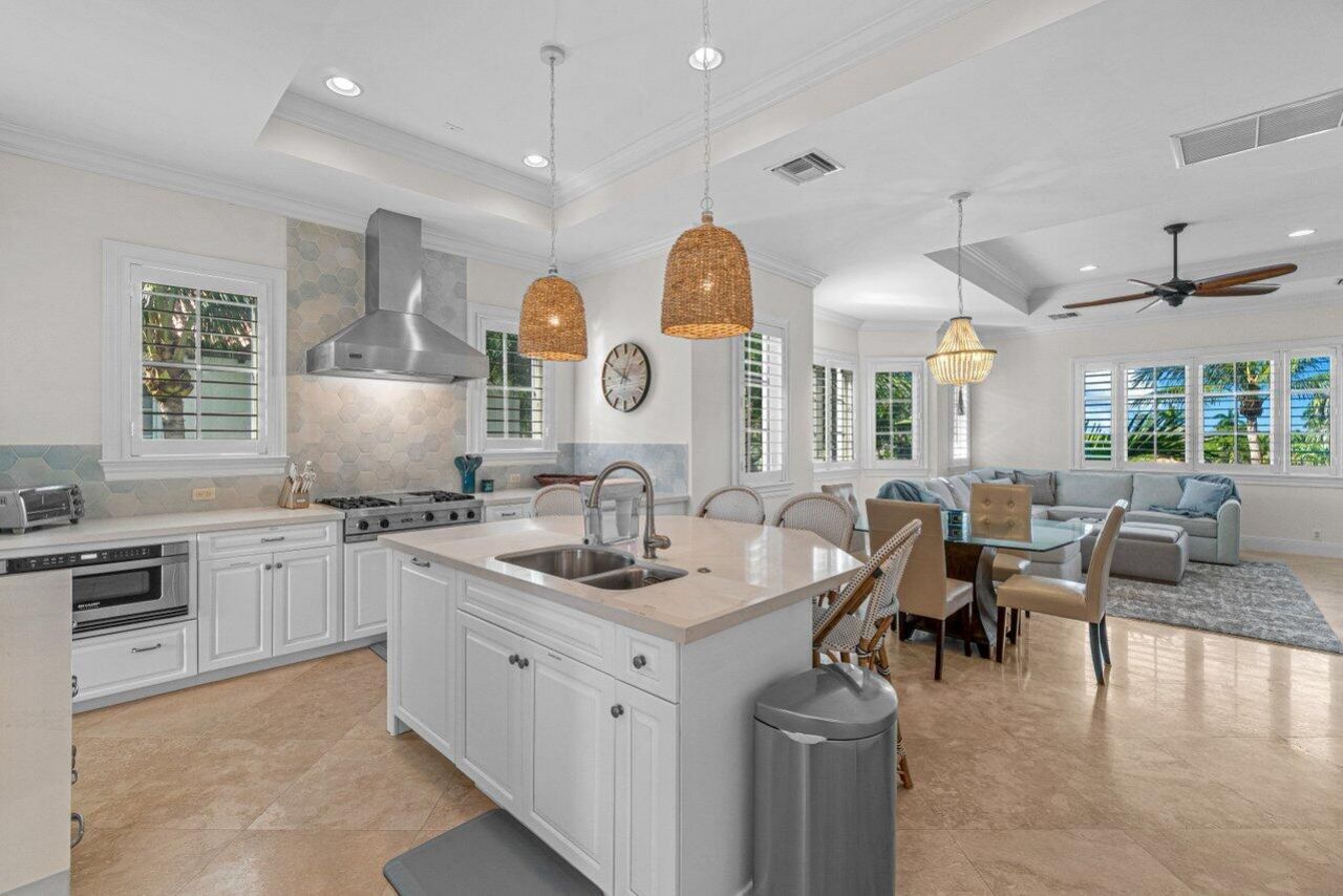 6103 N Ocean Boulevard N, Ocean Ridge, FL 33435 Photo