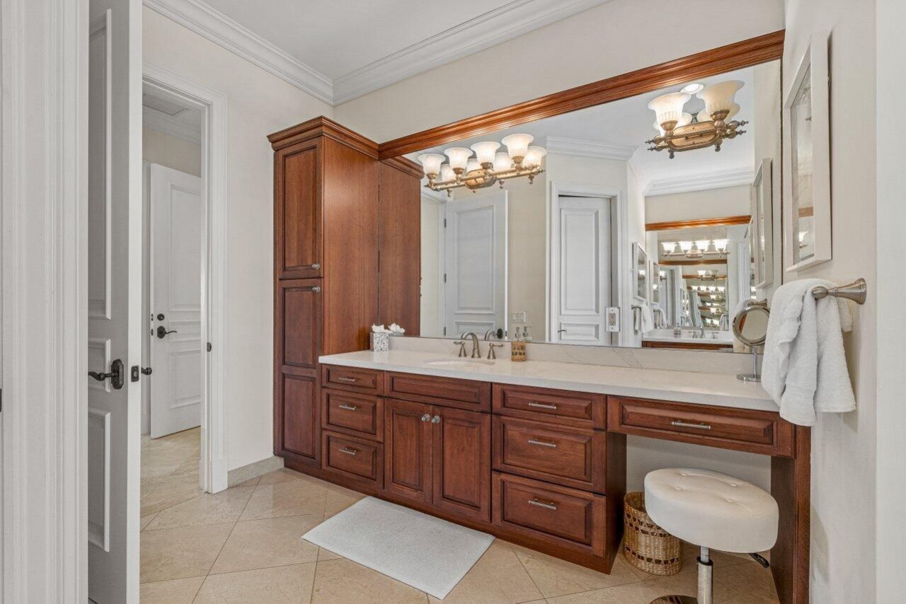 6103 N Ocean Boulevard N, Ocean Ridge, FL 33435 Photo