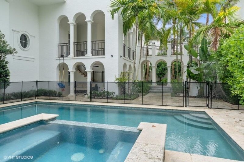 6103 N Ocean Boulevard N, Ocean Ridge, FL 33435 Photo