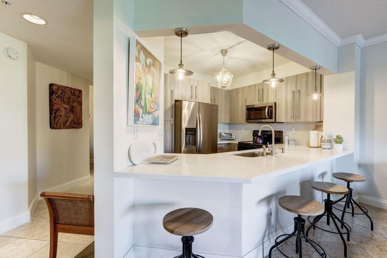 300 Uno Lago Drive, Unit 303, Juno Beach, FL 33408 Photo