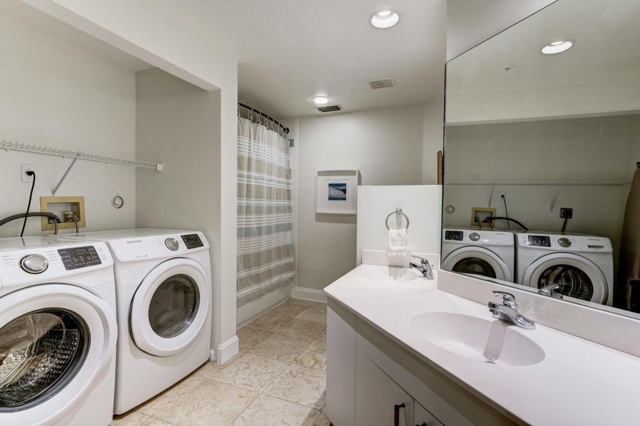 300 Uno Lago Drive, Unit 303, Juno Beach, FL 33408 Photo