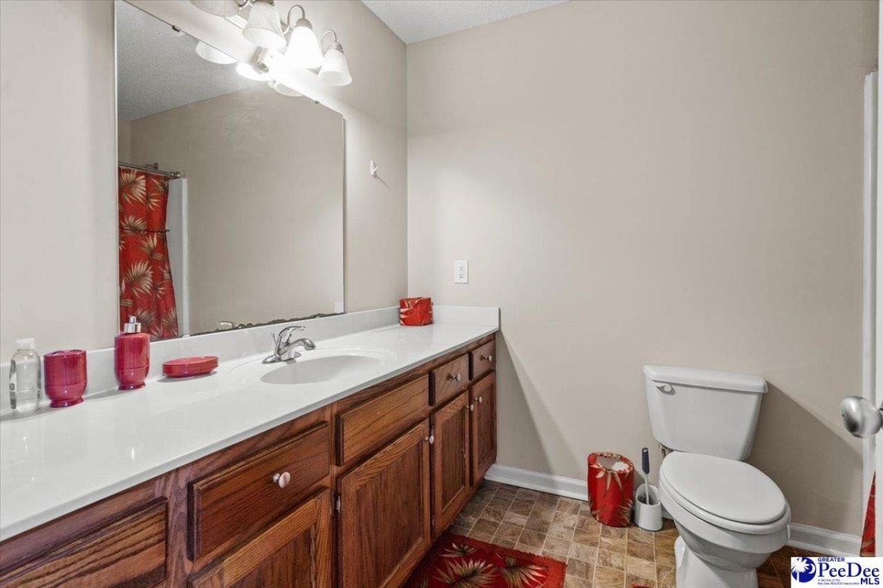 387 Drayton St Photo 16