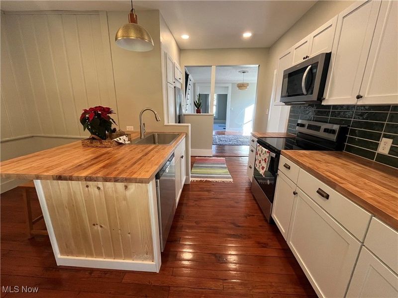 618 Parrish Street, Uhrichsville, OH 44683 Photo 3