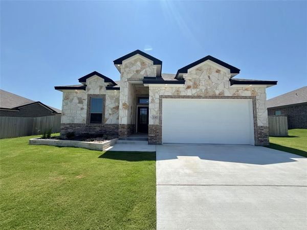 130 Lasso Loop, Lorena, TX 76655