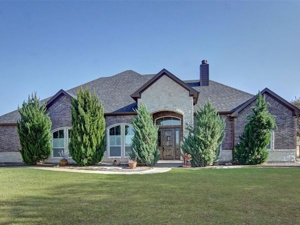 1007 Bentwater Parkway, Granbury, TX 76049