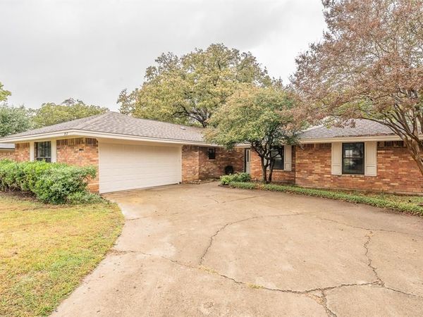 917 Bucknell Drive, Arlington, TX 76012