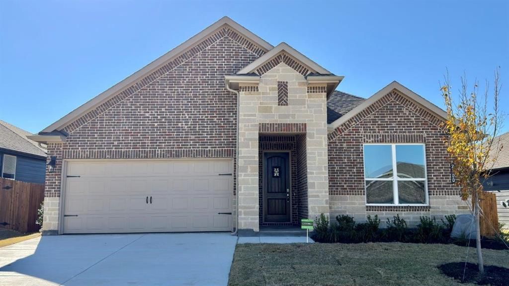 2600 Goldfinch Drive, Denton, TX 76205 Main Photo