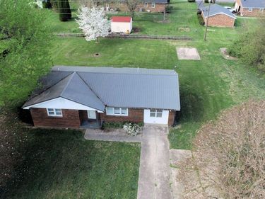 90 Greg Drive, Hustonville, KY 40437