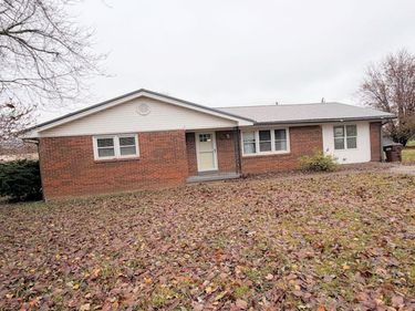 90 Greg Drive, Hustonville, KY 40437