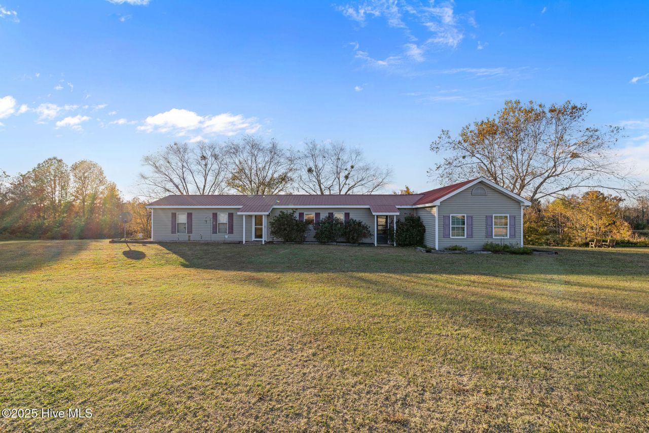625 Garner Chapel Road, Mount Olive, NC 28365 Main Photo