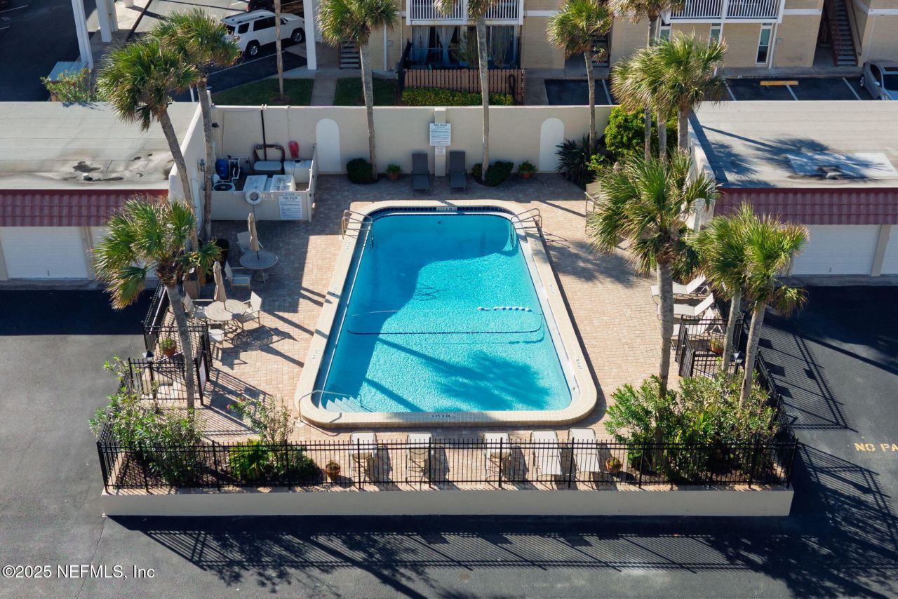 10 10th Street, Unit 2, Atlantic Beach, FL 32233 Photo