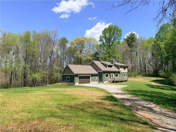 486 Hunter-Lysik Way, Laurel Springs, NC 28644