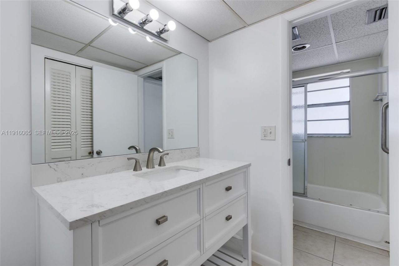 7887 Golf Cir Dr, Unit 106, Margate, FL 33063 Photo