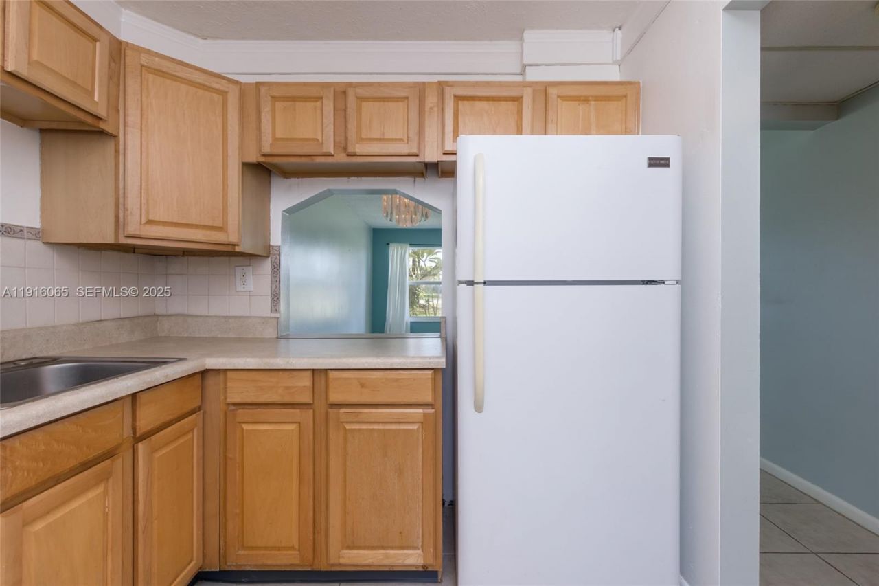 7887 Golf Cir Dr, Unit 106, Margate, FL 33063 Photo