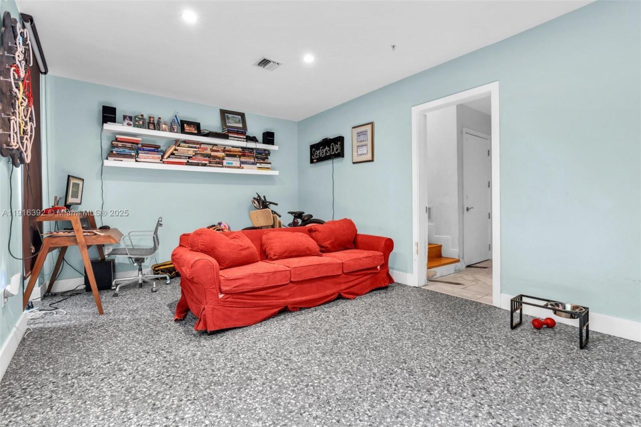 1162 98th St, Unit 4, Bay Harbor Islands, FL 33154 Photo