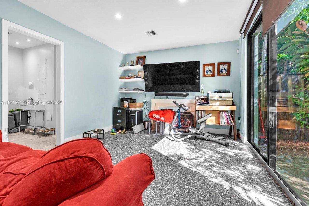 1162 98th St, Unit 4, Bay Harbor Islands, FL 33154 Photo