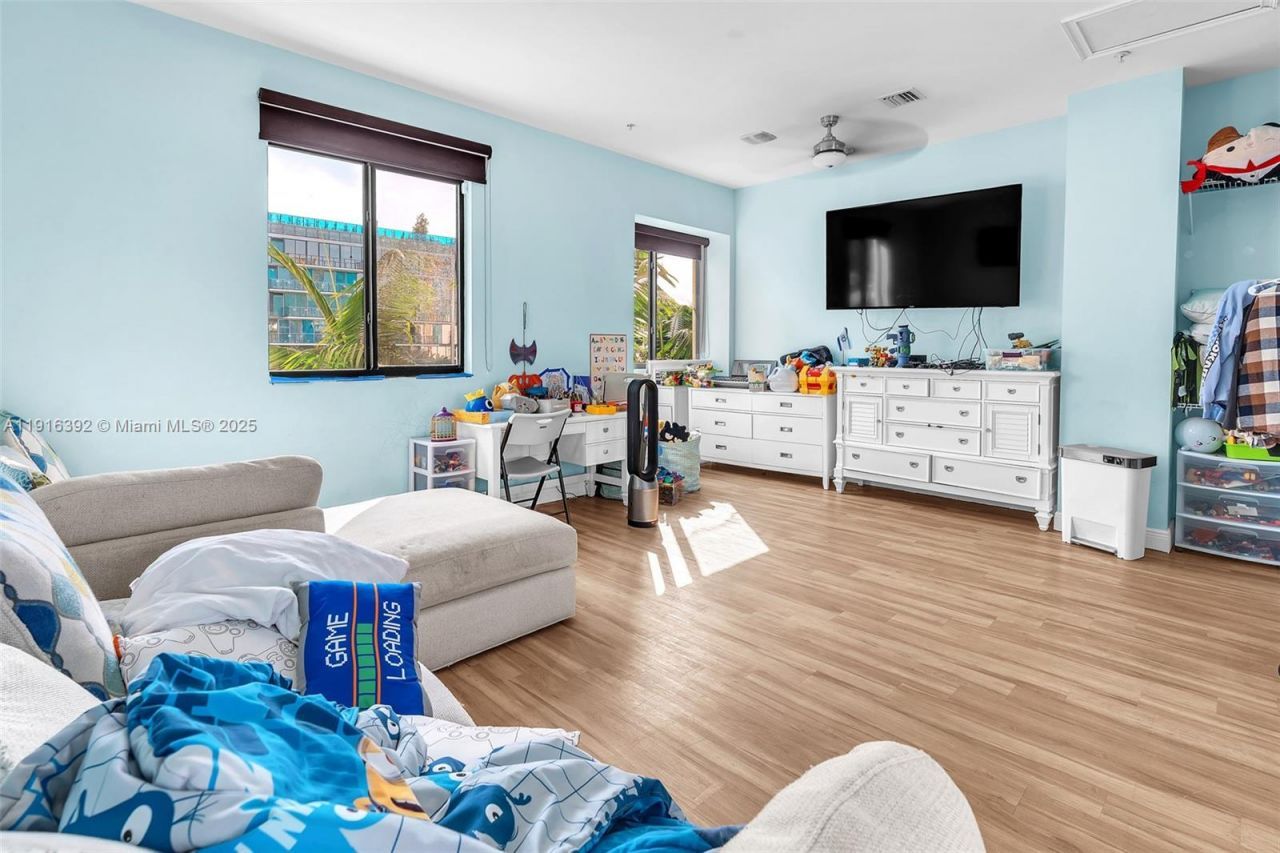 1162 98th St, Unit 4, Bay Harbor Islands, FL 33154 Photo