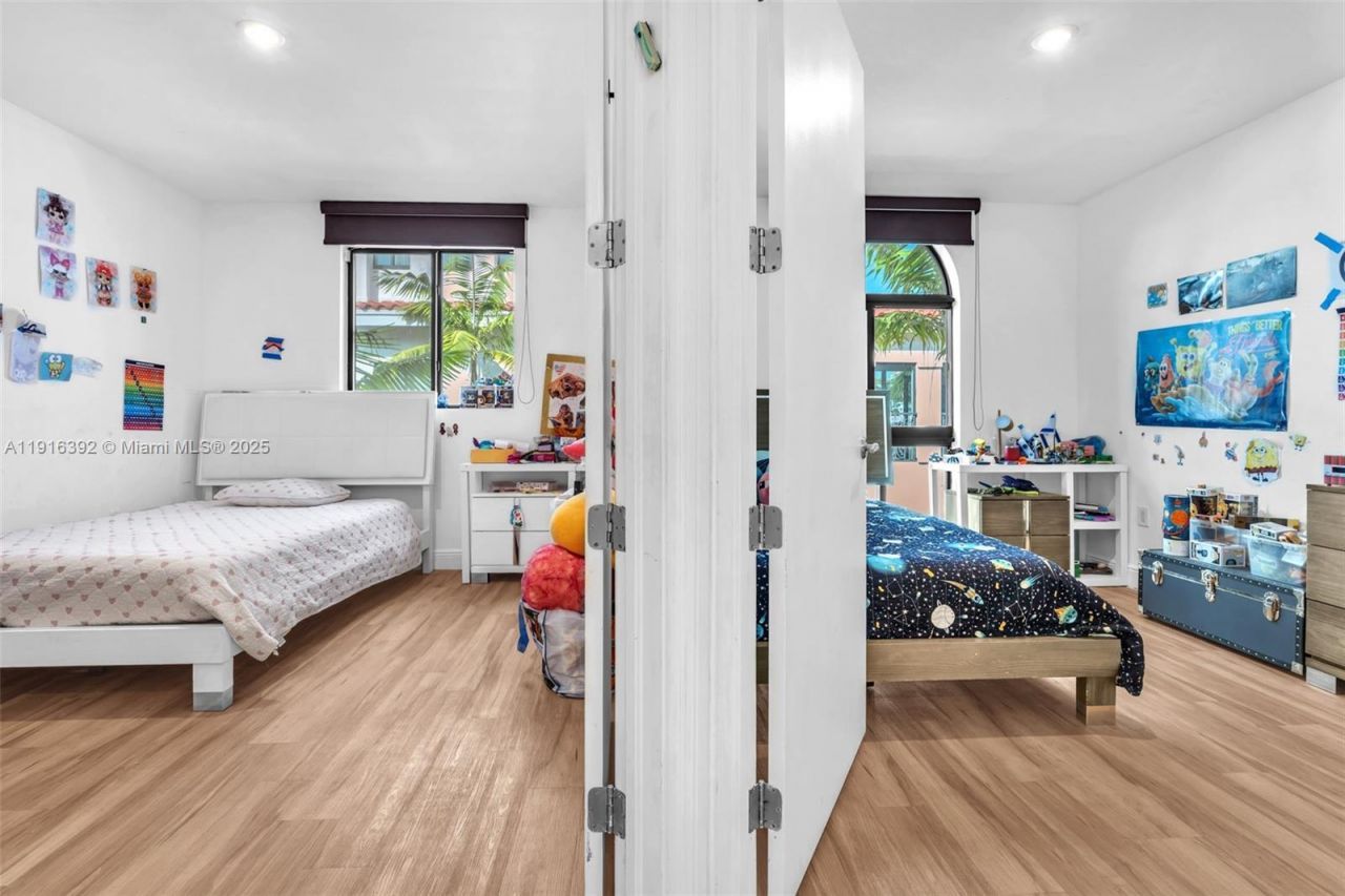 1162 98th St, Unit 4, Bay Harbor Islands, FL 33154 Photo