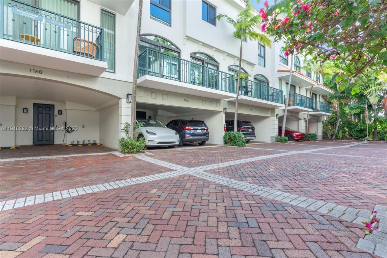 1162 98th St, Unit 4, Bay Harbor Islands, FL 33154 Photo