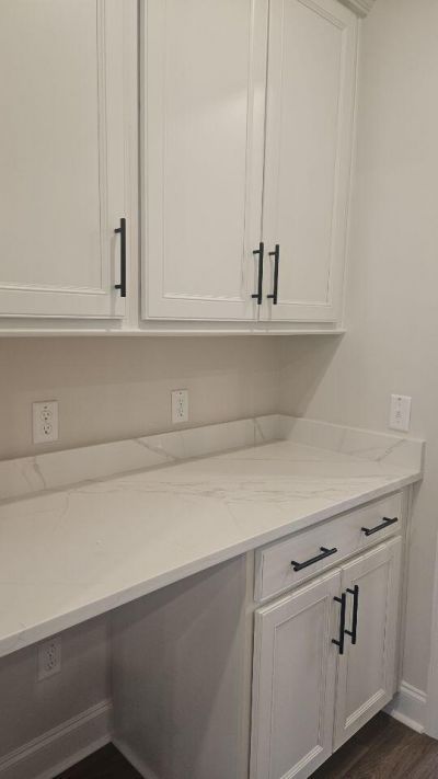 258 Huguenot Trail Photo 12