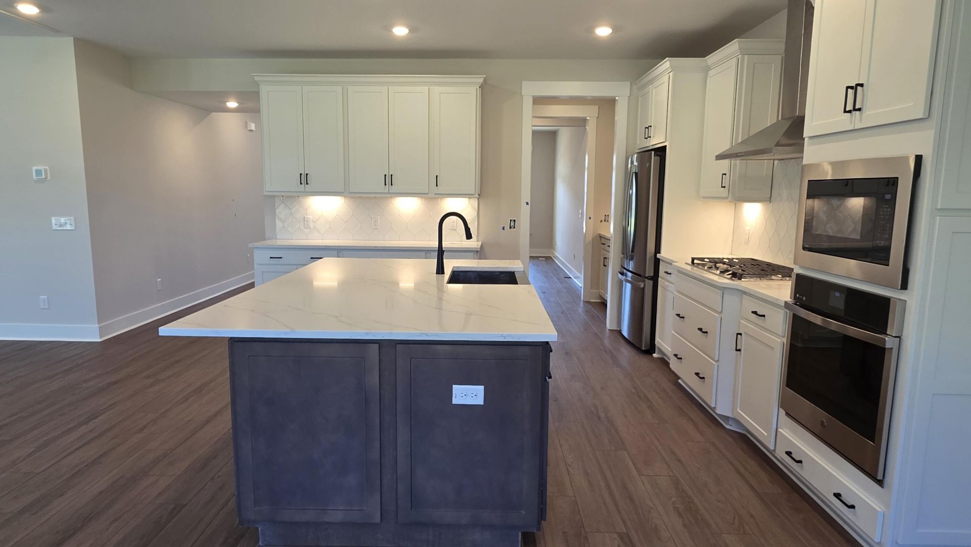 258 Huguenot Trail Photo 12