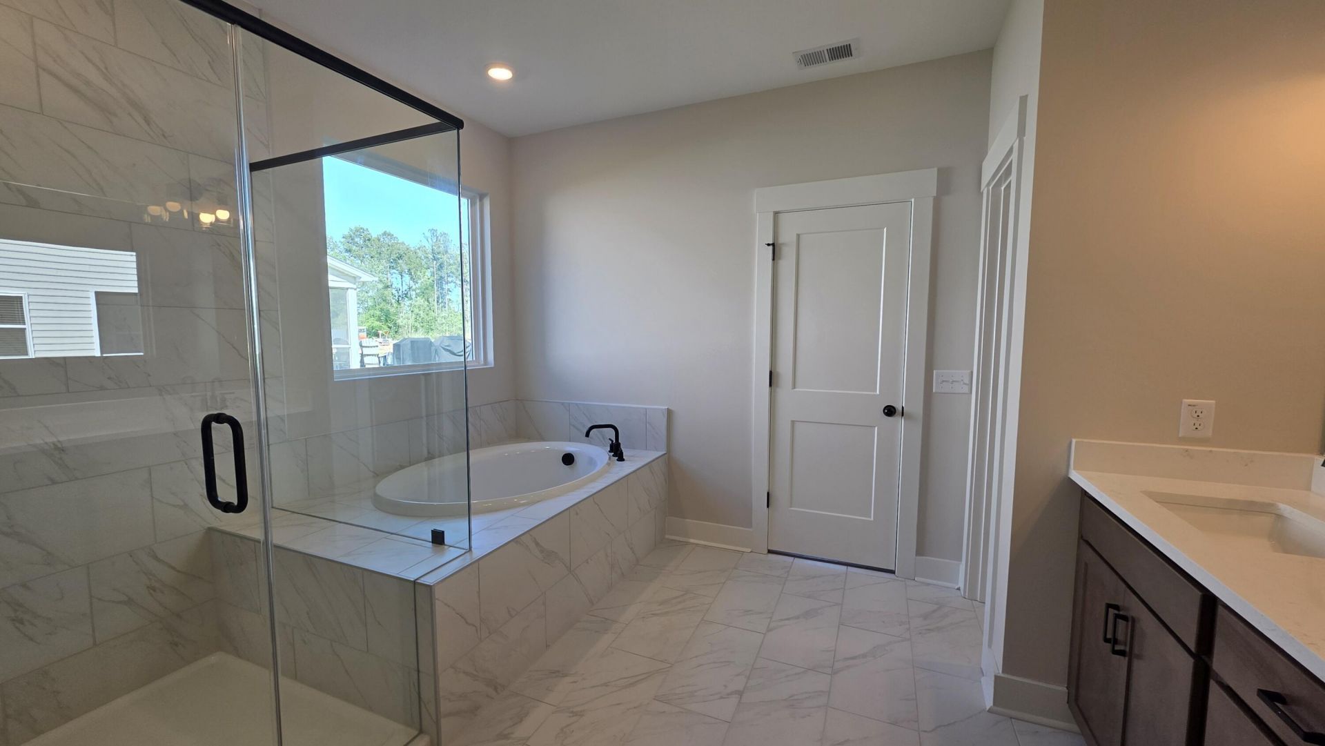 258 Huguenot Trail Photo 24