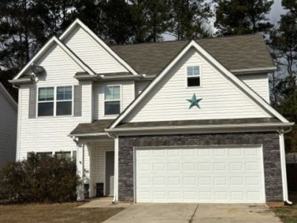 29 Hill Top Circle, Grantville, GA 30220