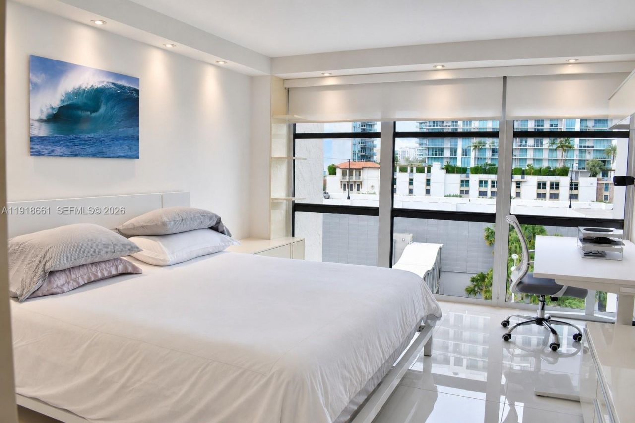 16909 N Bay Rd, Unit 716, Sunny Isles Beach, FL 33160 Photo