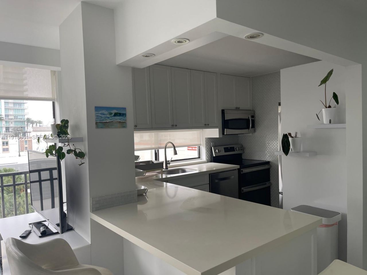 16909 N Bay Rd, Unit 716, Sunny Isles Beach, FL 33160 Photo