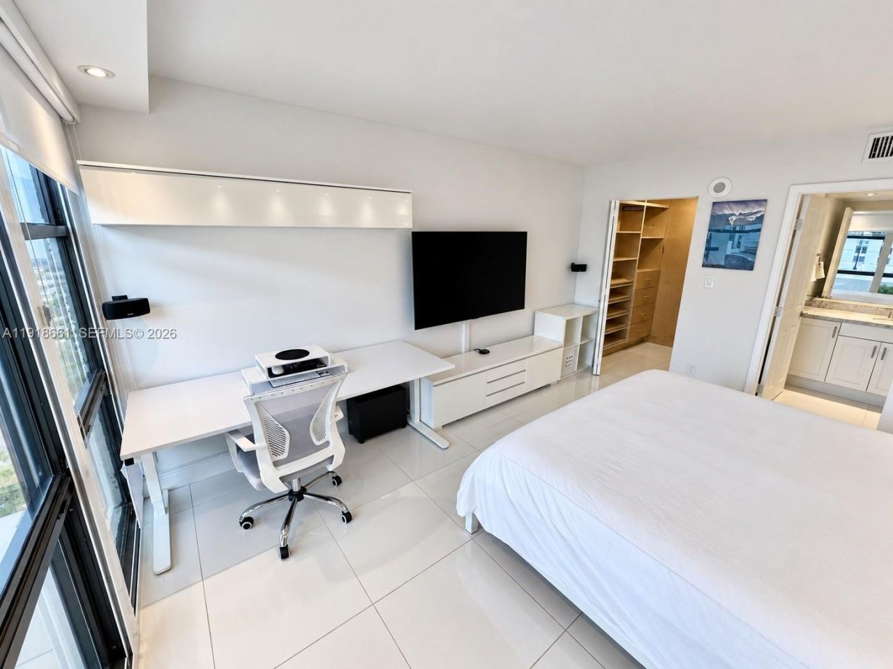 16909 N Bay Rd, Unit 716, Sunny Isles Beach, FL 33160 Photo