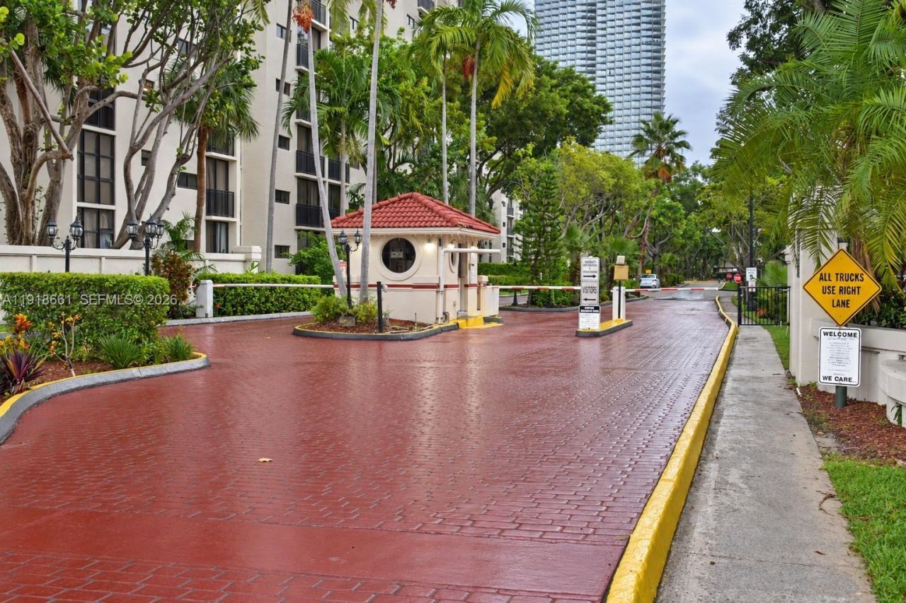 16909 N Bay Rd, Unit 716, Sunny Isles Beach, FL 33160 Photo