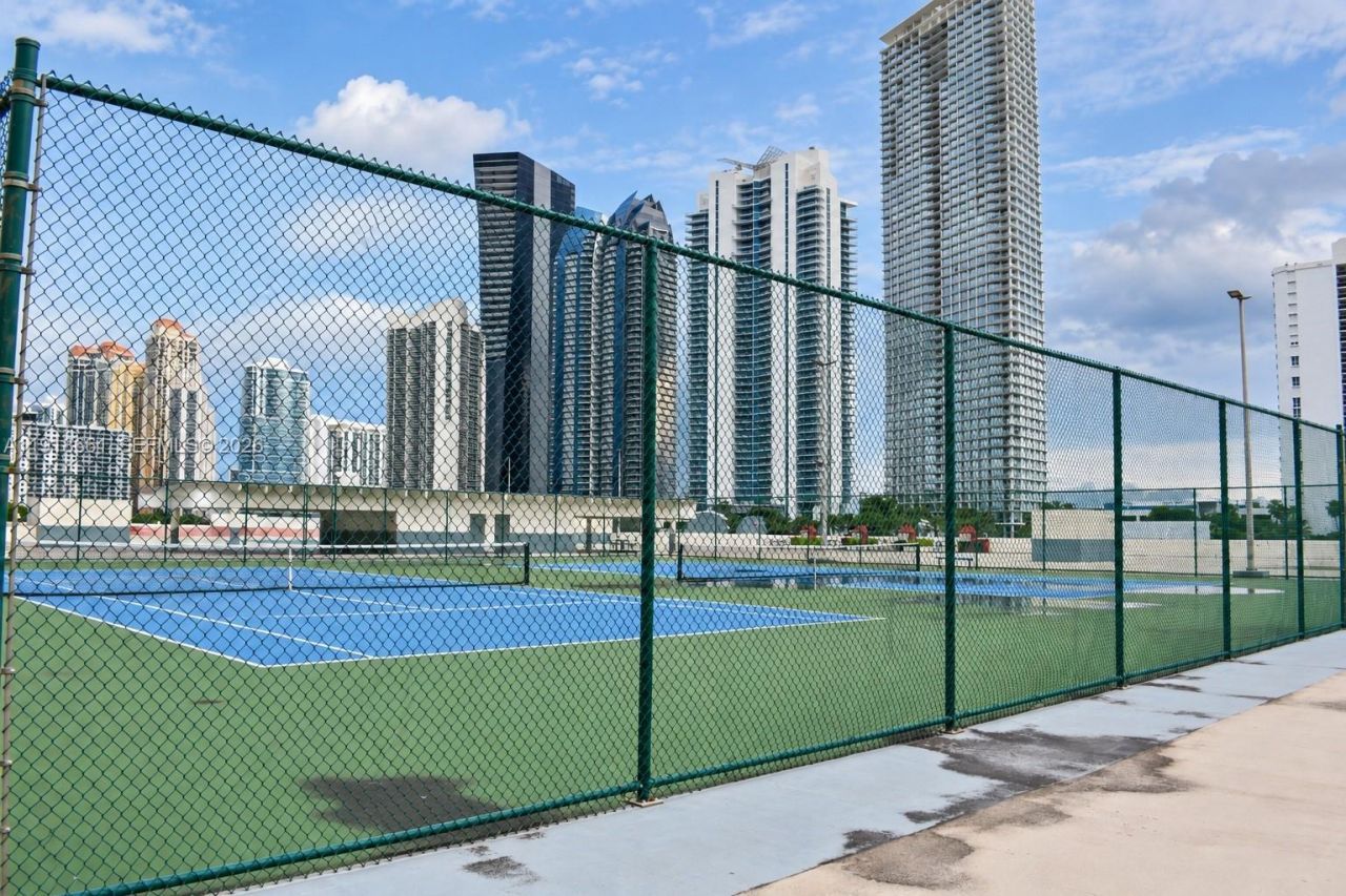 16909 N Bay Rd, Unit 716, Sunny Isles Beach, FL 33160 Photo