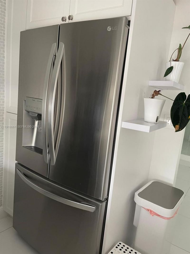 16909 N Bay Rd, Unit 716, Sunny Isles Beach, FL 33160 Photo