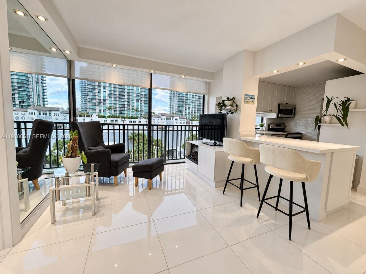 16909 N Bay Rd, Unit 716, Sunny Isles Beach, FL 33160 Photo