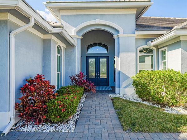 395 Sapphire Way SW, Vero Beach, FL 32968
