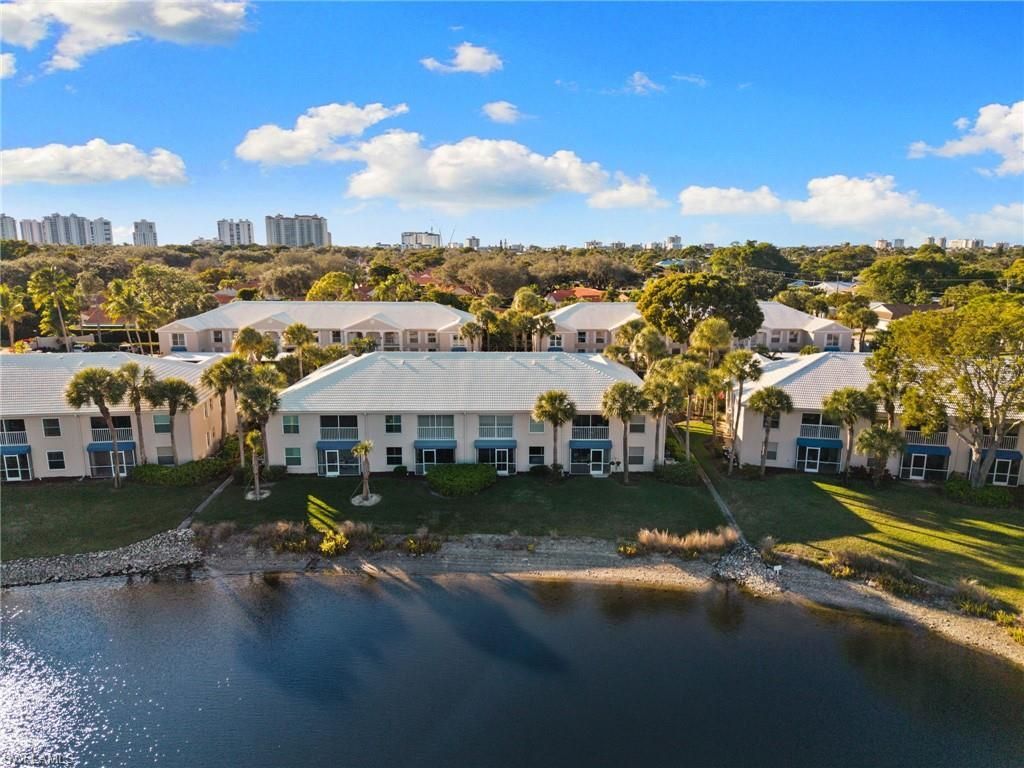 816 Gulf Pavilion Dr, Unit 102, Naples, FL 34108 Photo