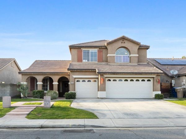 5213 Shoreview Villa Court, Bakersfield, CA 93311