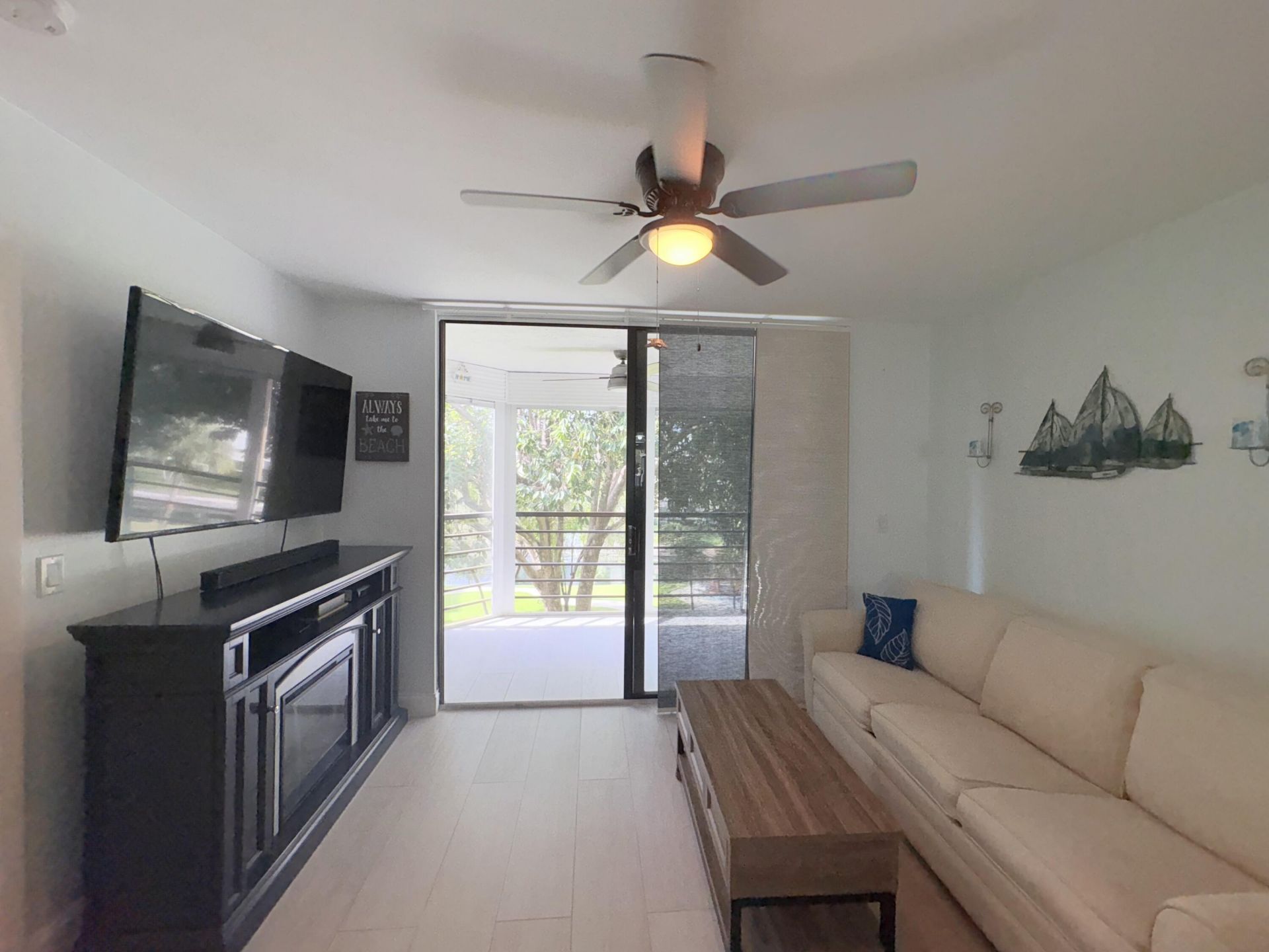 3138 Via Poinciana, Unit 306, Lake Worth, FL 33467 Photo