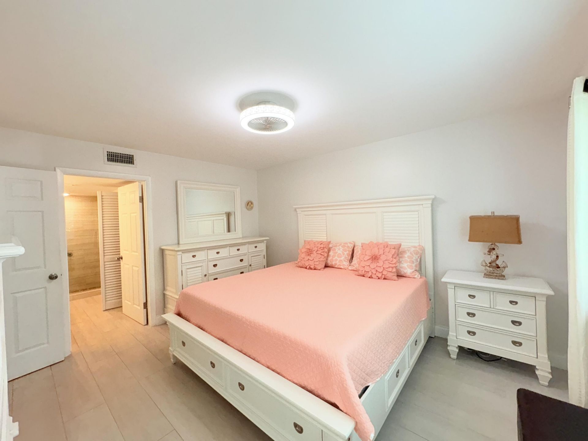 3138 Via Poinciana, Unit 306, Lake Worth, FL 33467 Photo