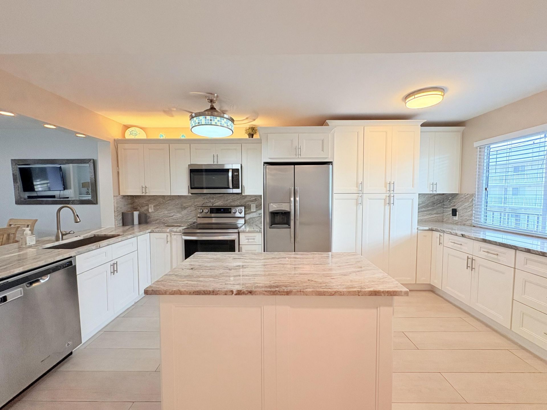 3138 Via Poinciana, Unit 306, Lake Worth, FL 33467 Photo