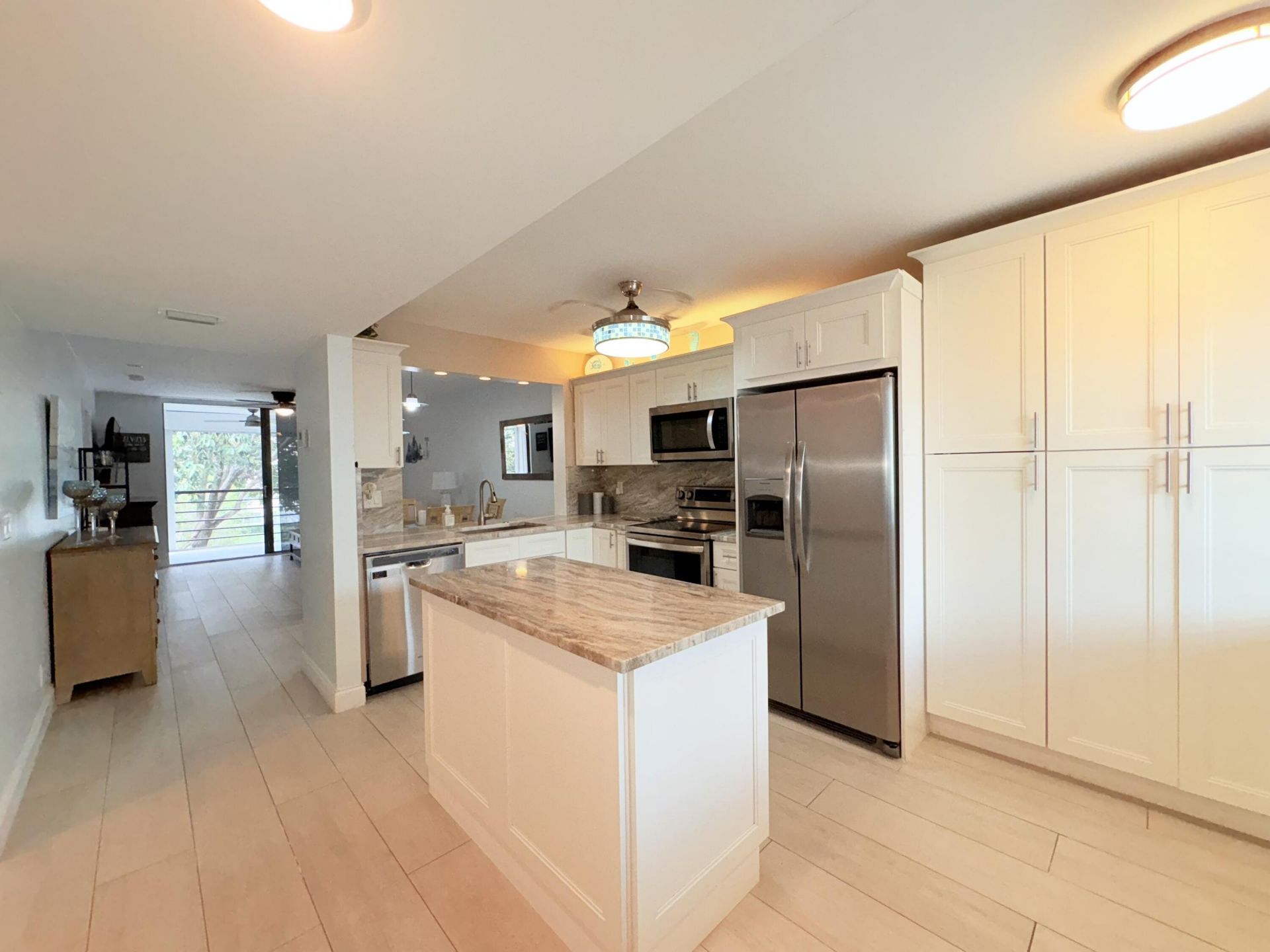 3138 Via Poinciana, Unit 306, Lake Worth, FL 33467 Photo