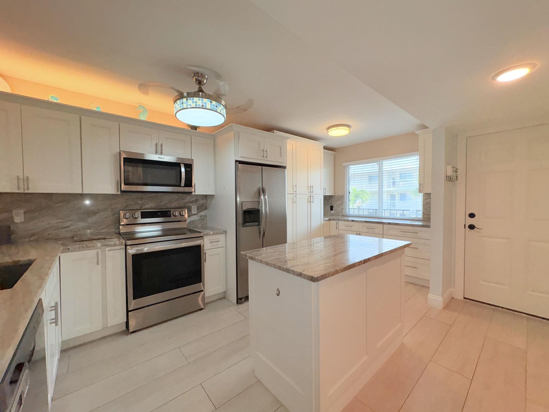 3138 Via Poinciana, Unit 306, Lake Worth, FL 33467 Photo