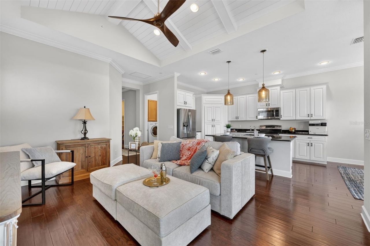 230 Sapphire Lake Drive, Unit 201, Bradenton, FL 34209 Photo